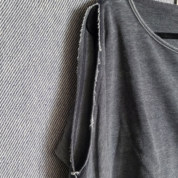 Indigo Rein - Open-Sleeve Sweatshirt with Seam Details - Blue-Grey - XL - EUC - Picture 3 of 7
